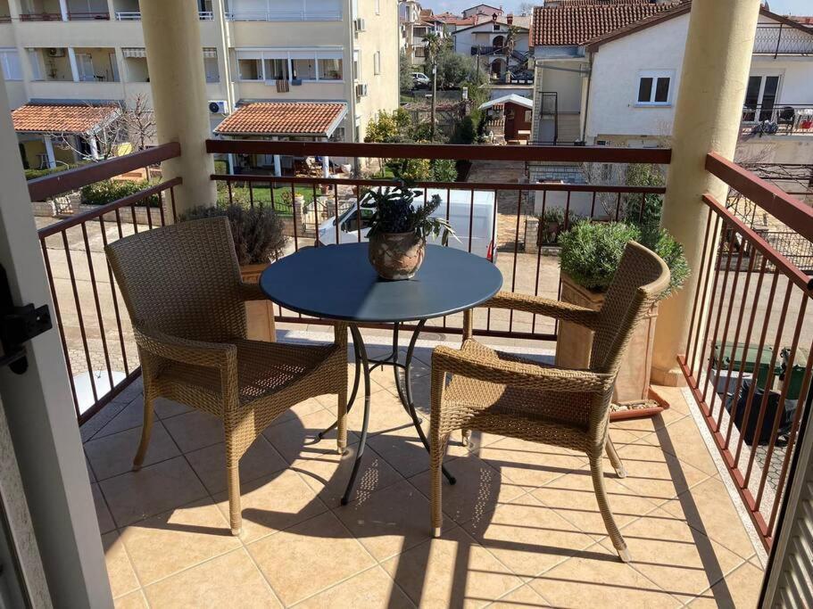 Dachgeschoss-Apartment "Andemi" In Istrien Novigrad  Екстер'єр фото