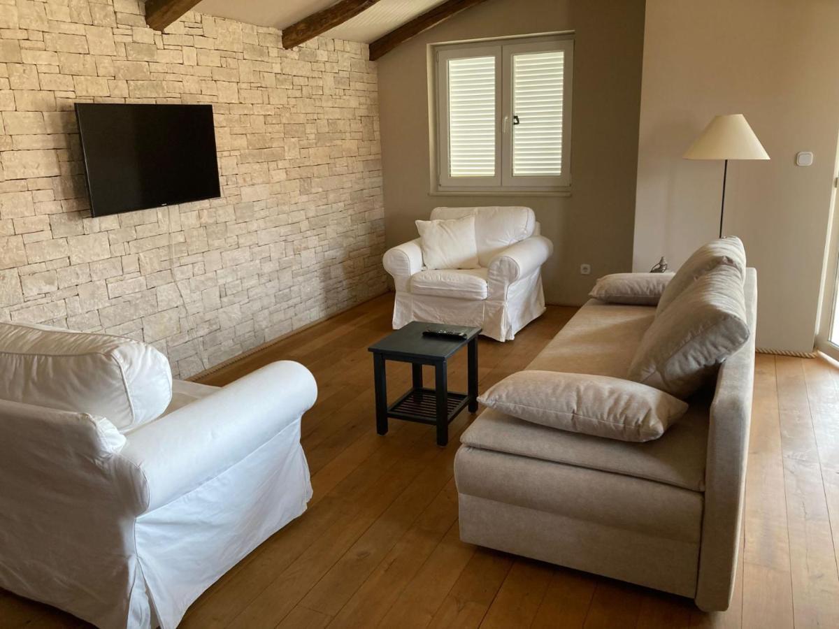 Dachgeschoss-Apartment "Andemi" In Istrien Novigrad  Екстер'єр фото