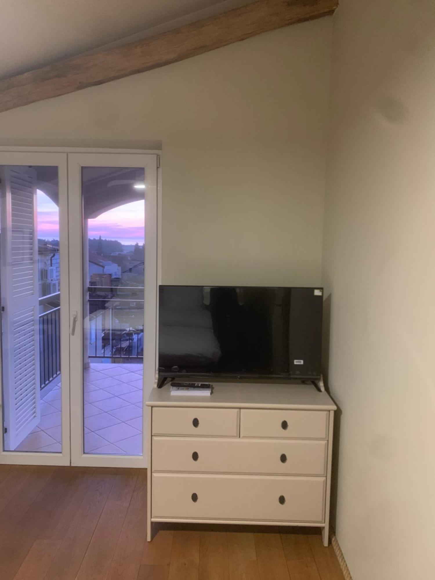 Dachgeschoss-Apartment "Andemi" In Istrien Novigrad  Екстер'єр фото